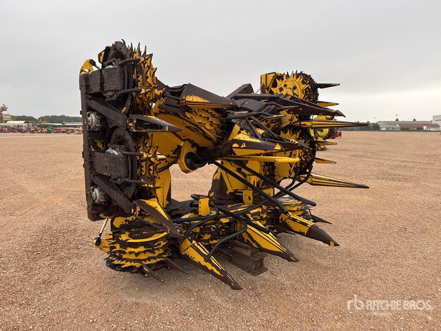 2010 New Holland FI470 Bec A Mais 10 Rangs 10 Row Corn Forage Harvester Header - 玉米收割装置:图2 2010 New Holland FI470 Bec A Mais 10 Rangs 10 Row Corn Forage Harvester Header - 玉米收割装置:图2