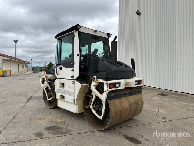 2011 Bomag BW154AP-AM Compacteur Vibrant Tandem Double Drum Roller - 压路机:图4 2011 Bomag BW154AP-AM Compacteur Vibrant Tandem Double Drum Roller - 压路机:图4