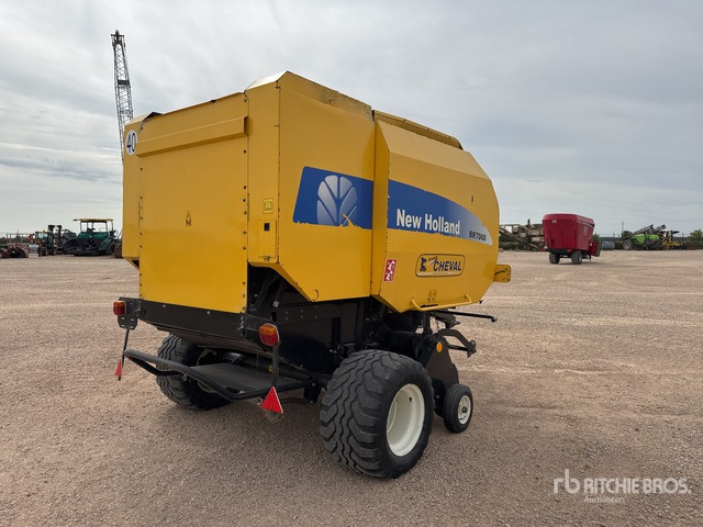 2011 New Holland BR7060 Presse A Balles Rondes Round Baler - 圆形打包机:图4 2011 New Holland BR7060 Presse A Balles Rondes Round Baler - 圆形打包机:图4