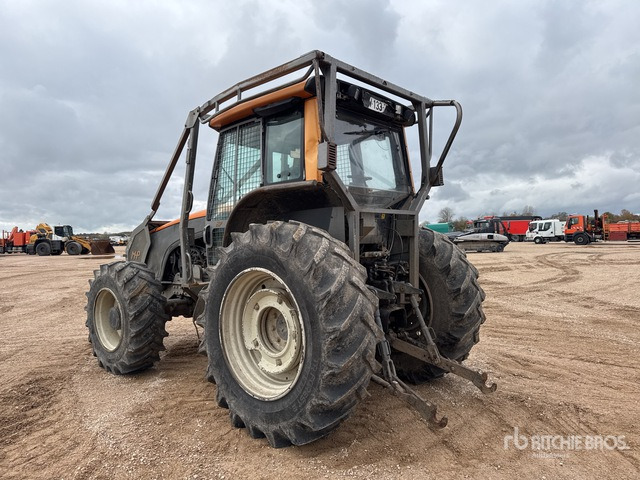 2011 Valtra T161H Tracteur Agricole (Inoperable) 4WD Tractor - 拖拉机:图3 2011 Valtra T161H Tracteur Agricole (Inoperable) 4WD Tractor - 拖拉机:图3