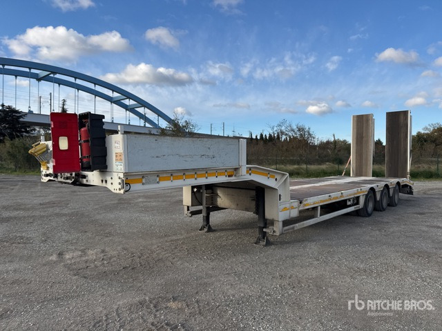 2012 Faymonville Multimax Tri/A Semi-Remorque Porte-Engin ... Lowboy Trailer - 低装载拖车:图1 2012 Faymonville Multimax Tri/A Semi-Remorque Porte-Engin ... Lowboy Trailer - 低装载拖车:图1
