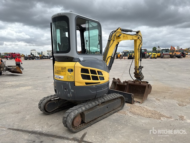 2013 New Holland E35B SR Pelle Sur Chenilles Tracked Excavator - 履带式挖掘机:图4 2013 New Holland E35B SR Pelle Sur Chenilles Tracked Excavator - 履带式挖掘机:图4