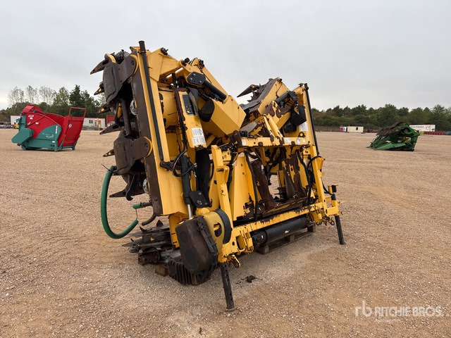 2014 New Holland 750SFIE Bec A Mais 10 Rangs 10 Row Corn Forage Harvester Header - 玉米收割装置:图3 2014 New Holland 750SFIE Bec A Mais 10 Rangs 10 Row Corn Forage Harvester Header - 玉米收割装置:图3