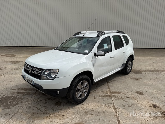 2015 DACIA Duster 4x4 Vehicule Utilitaire Cargo Van - 汽车:图2 2015 DACIA Duster 4x4 Vehicule Utilitaire Cargo Van - 汽车:图2