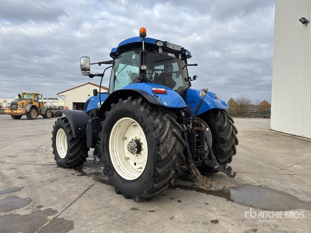 2015 New Holland T7.235 Auto Command 4x4 Tracteur Agricole 4WD Tractor - 拖拉机:图2 2015 New Holland T7.235 Auto Command 4x4 Tracteur Agricole 4WD Tractor - 拖拉机:图2