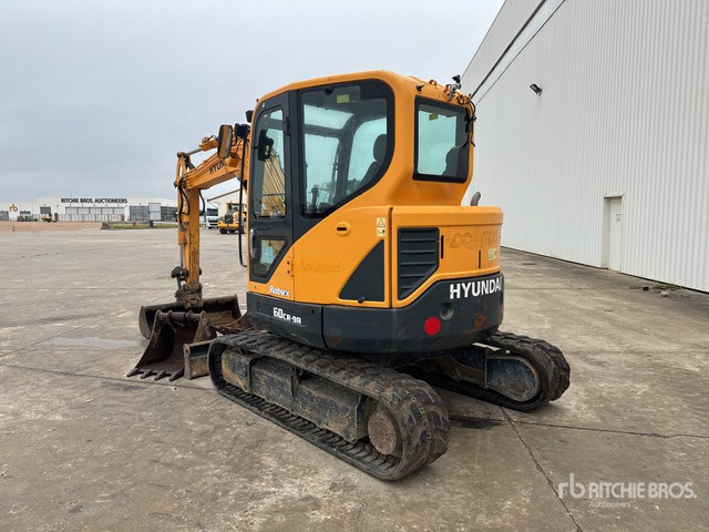 2017 Hyundai R60CR-9A Mini-Pelle Mini Excavator: <6.6t - 小型挖掘机:图3 2017 Hyundai R60CR-9A Mini-Pelle Mini Excavator: <6.6t - 小型挖掘机:图3