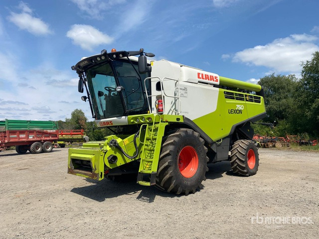 2018 Claas Lexion 750 with header and header trailer Combine Harvester - 甩刀式割草机/ 表土疏松机:图1 2018 Claas Lexion 750 with header and header trailer Combine Harvester - 甩刀式割草机/ 表土疏松机:图1