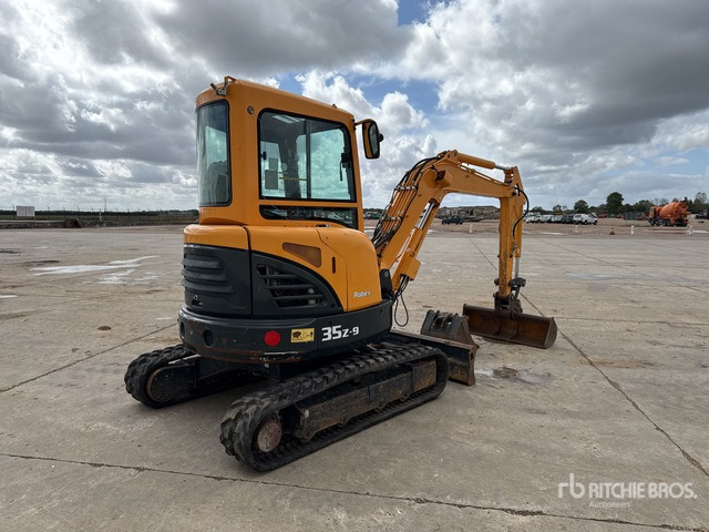 2018 Hyundai R35Z9 Mini-Pelle Mini Excavator: <6.6t - 小型挖掘机:图3 2018 Hyundai R35Z9 Mini-Pelle Mini Excavator: <6.6t - 小型挖掘机:图3