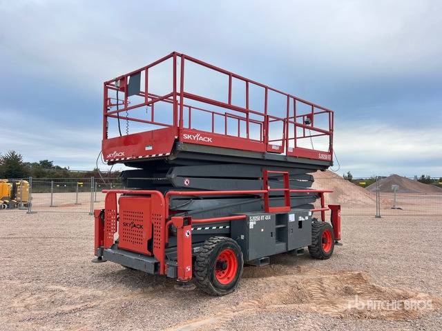 2018 Skyjack SJ9250 RT 4x4 Nacelle Ciseaux Scissor Lift - 剪式升降机:图1 2018 Skyjack SJ9250 RT 4x4 Nacelle Ciseaux Scissor Lift - 剪式升降机:图1