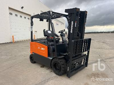 DOOSAN B30X-7 PLUS 3000 kg (Unused) - 电动叉车:图4 DOOSAN B30X-7 PLUS 3000 kg (Unused) - 电动叉车:图4