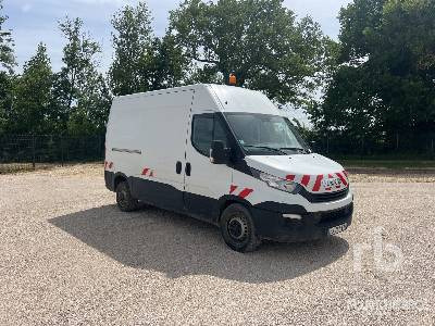 IVECO DAILY 35-140 Vhicule Utilitaire (Inoperable) - 厢式卡车:图4 IVECO DAILY 35-140 Vhicule Utilitaire (Inoperable) - 厢式卡车:图4