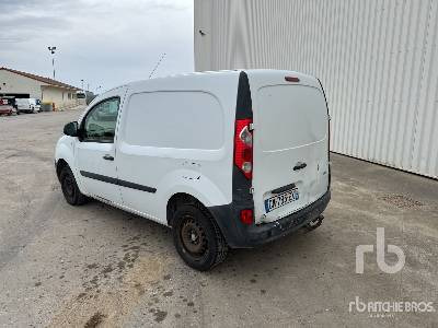 RENAULT KANGOO Vehicule Utilitaire - 无侧窗厢式货车:图2 RENAULT KANGOO Vehicule Utilitaire - 无侧窗厢式货车:图2