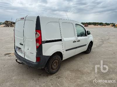 RENAULT KANGOO Vehicule Utilitaire - 无侧窗厢式货车:图3 RENAULT KANGOO Vehicule Utilitaire - 无侧窗厢式货车:图3
