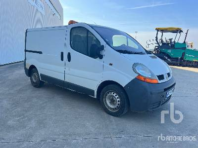 RENAULT TRAFIC Camion Fourgon - 厢式卡车:图4 RENAULT TRAFIC Camion Fourgon - 厢式卡车:图4
