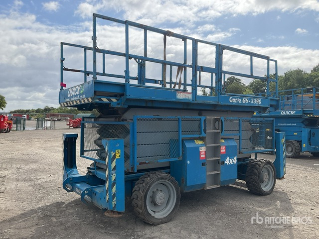 2008 Genie GS-5390 4x4 Diesel Scissor Lift - 剪式升降机:图4 2008 Genie GS-5390 4x4 Diesel Scissor Lift - 剪式升降机:图4