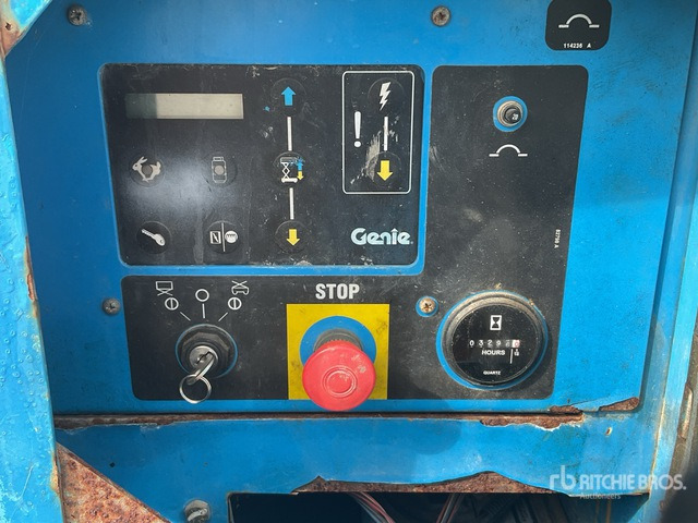 2008 Genie GS-5390 4x4 Diesel Scissor Lift - 剪式升降机:图5 2008 Genie GS-5390 4x4 Diesel Scissor Lift - 剪式升降机:图5