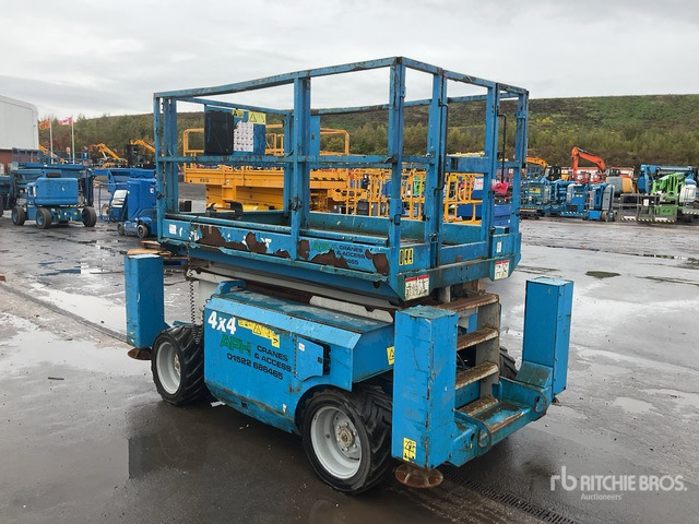 2008 Genie GS3268 4x4 Diesel Scissor Lift - 剪式升降机:图3 2008 Genie GS3268 4x4 Diesel Scissor Lift - 剪式升降机:图3