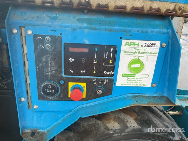 2008 Genie GS3268 4x4 Diesel Scissor Lift - 剪式升降机:图5 2008 Genie GS3268 4x4 Diesel Scissor Lift - 剪式升降机:图5