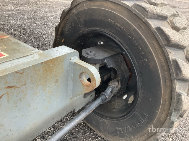 2008 Haulotte UHA20 4WD Diesel Articulating Boom Lift - 铰接臂:图5 2008 Haulotte UHA20 4WD Diesel Articulating Boom Lift - 铰接臂:图5