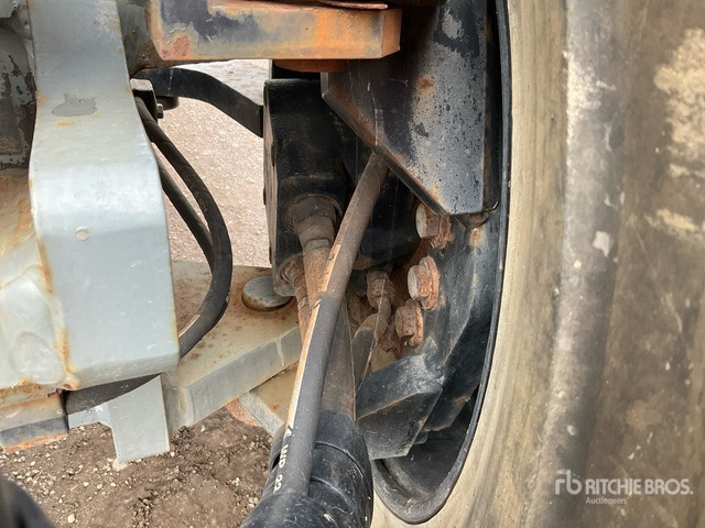 2009 Haulotte HA32PX 4WD Diesel Articulating Boom Lift - 铰接臂:图5 2009 Haulotte HA32PX 4WD Diesel Articulating Boom Lift - 铰接臂:图5