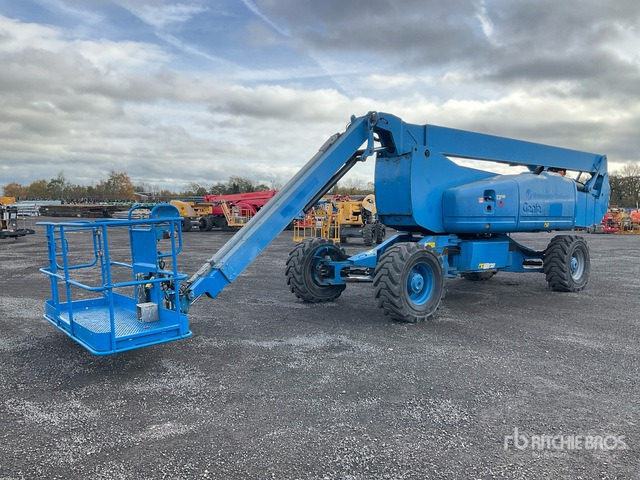 2010 Genie Z135/70 4WD Diesel Articulating Boom Lift - 铰接臂:图3 2010 Genie Z135/70 4WD Diesel Articulating Boom Lift - 铰接臂:图3