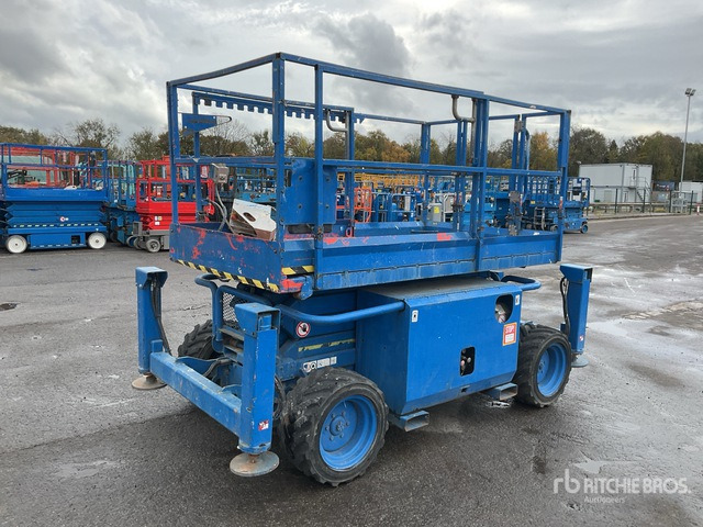 2012 Skyjack SJ6826 RT 4x4 Diesel Scissor Lift - 剪式升降机:图4 2012 Skyjack SJ6826 RT 4x4 Diesel Scissor Lift - 剪式升降机:图4