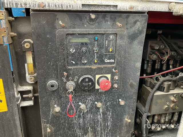 2014 Genie GS2669RT 4x4 Diesel Scissor Lift - 剪式升降机:图5 2014 Genie GS2669RT 4x4 Diesel Scissor Lift - 剪式升降机:图5