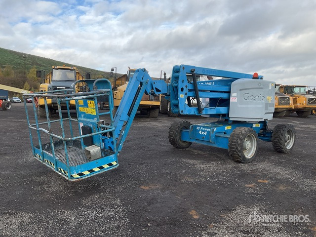 2014 Genie Z45/25 4WD Diesel Articulating Boom Lift - 铰接臂:图3 2014 Genie Z45/25 4WD Diesel Articulating Boom Lift - 铰接臂:图3