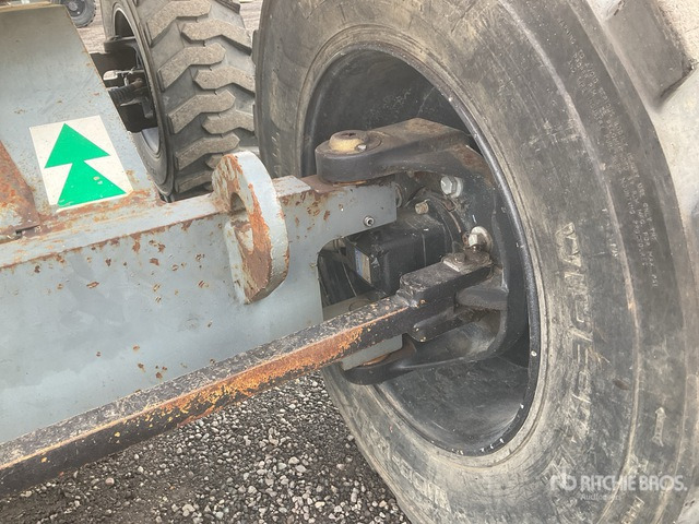 2014 Haulotte HA16PX 4WD Diesel Articulating Boom Lift - 铰接臂:图5 2014 Haulotte HA16PX 4WD Diesel Articulating Boom Lift - 铰接臂:图5