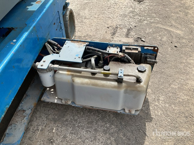 2015 Genie GS-4047 Electric (Inoperable) Scissor Lift - 剪式升降机:图5 2015 Genie GS-4047 Electric (Inoperable) Scissor Lift - 剪式升降机:图5