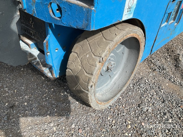 2015 Genie GS-4047 Electric Scissor Lift - 剪式升降机:图5 2015 Genie GS-4047 Electric Scissor Lift - 剪式升降机:图5