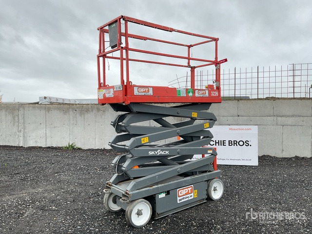 2015 Skyjack SJ 3226 2015 Skyjack SJ3226 Scissor Lift Scissor Lift - 剪式升降机:图1 2015 Skyjack SJ 3226 2015 Skyjack SJ3226 Scissor Lift Scissor Lift - 剪式升降机:图1