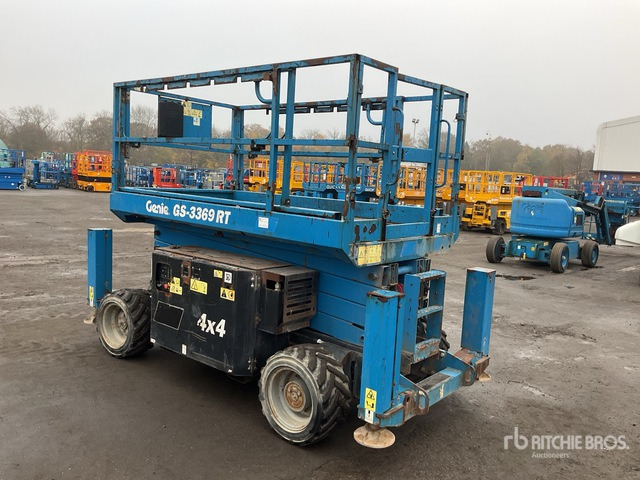 2018 Genie GS3369RT 4x4 Diesel Scissor Lift - 剪式升降机:图4 2018 Genie GS3369RT 4x4 Diesel Scissor Lift - 剪式升降机:图4