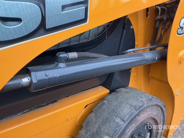 2019 Case SR130 Skid Steer Loader - 滑移装载机:图3 2019 Case SR130 Skid Steer Loader - 滑移装载机:图3
