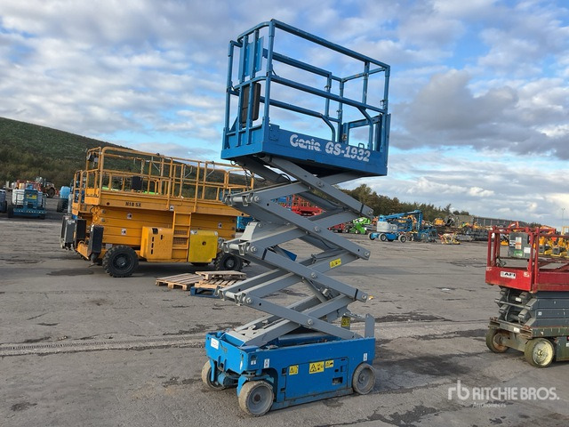2019 Genie GS1932 Electric Scissor Lift - 剪式升降机:图2 2019 Genie GS1932 Electric Scissor Lift - 剪式升降机:图2