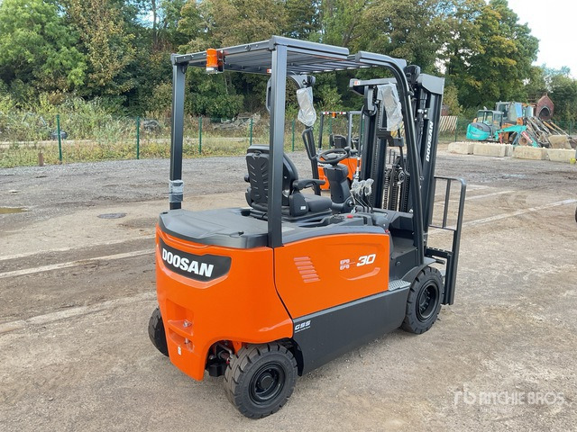 2023 Doosan B30X-7 PLUS 3000 kg (Unused) Electric Forklift - 电动叉车:图4 2023 Doosan B30X-7 PLUS 3000 kg (Unused) Electric Forklift - 电动叉车:图4