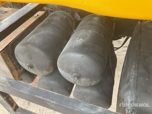 1999 Scania 380 6x4 (Inoperable) T/A Dump Truck - 翻斗车:图4 1999 Scania 380 6x4 (Inoperable) T/A Dump Truck - 翻斗车:图4