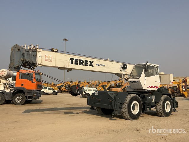 2000 Terex RT230 30 ton 4x4x4 Rough Terrain Crane - 越野起重机:图2 2000 Terex RT230 30 ton 4x4x4 Rough Terrain Crane - 越野起重机:图2
