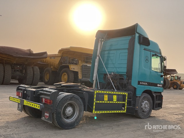 2001 Mercedes-Benz Actros 1843 4x2 S/A Sleeper Truck Tractor - 牵引车:图4 2001 Mercedes-Benz Actros 1843 4x2 S/A Sleeper Truck Tractor - 牵引车:图4