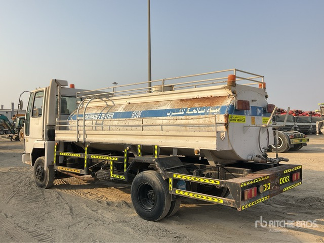 2002 Iveco Cargo 712 5000 L 4x2 Water Truck - 罐车:图4 2002 Iveco Cargo 712 5000 L 4x2 Water Truck - 罐车:图4