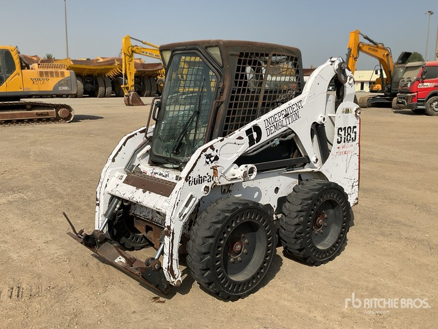 2004 Bobcat S185 - 滑移装载机:图1 2004 Bobcat S185 - 滑移装载机:图1