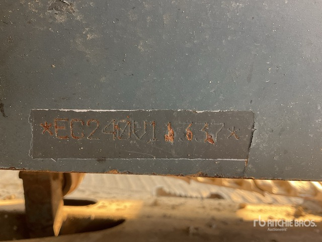 2004 Volvo EC240B LC - 履带式挖掘机:图3 2004 Volvo EC240B LC - 履带式挖掘机:图3