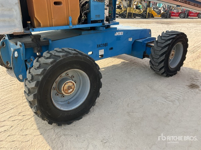2006 Genie S85 4WD Diesel Telescopic Boom Lift - 伸缩臂:图5 2006 Genie S85 4WD Diesel Telescopic Boom Lift - 伸缩臂:图5