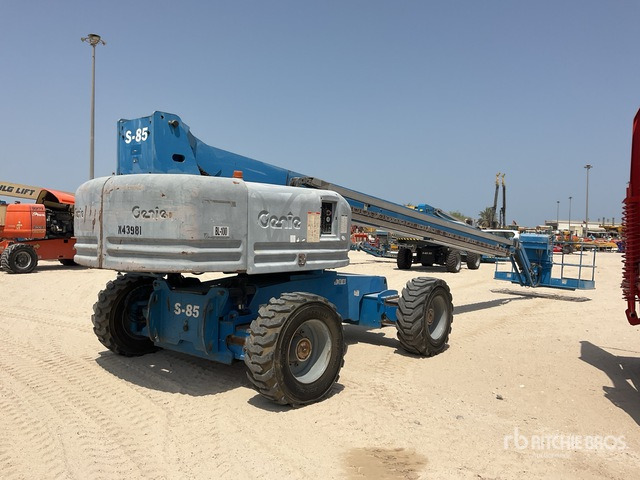 2006 Genie S85 4WD Diesel Telescopic Boom Lift - 伸缩臂:图4 2006 Genie S85 4WD Diesel Telescopic Boom Lift - 伸缩臂:图4