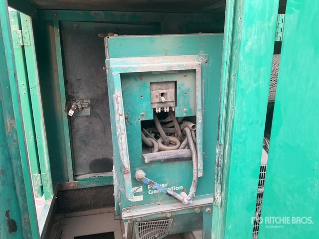 2007 Cummins C110D54 100 kVA Skid-Mounted Generator Set - 发电机组:图4 2007 Cummins C110D54 100 kVA Skid-Mounted Generator Set - 发电机组:图4