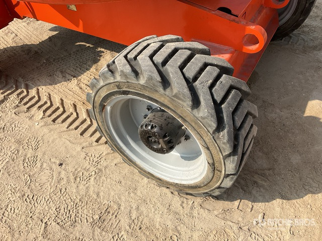 2007 JLG 450AJ 4WD Diesel Articulating Boom Lift - 铰接臂:图4 2007 JLG 450AJ 4WD Diesel Articulating Boom Lift - 铰接臂:图4