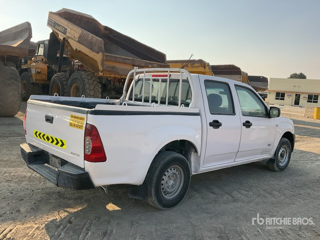2008 Isuzu D-Max 4x2 Crew Cab Pickup - 皮卡车:图3 2008 Isuzu D-Max 4x2 Crew Cab Pickup - 皮卡车:图3