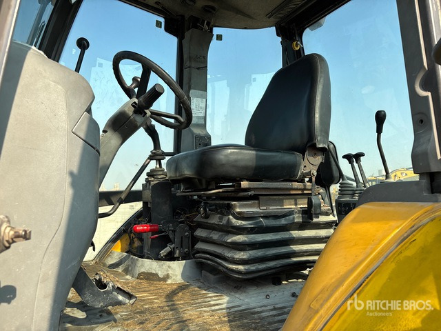 2009 Volvo BL71 4x4 Backhoe Loader - 反铲装载机:图5 2009 Volvo BL71 4x4 Backhoe Loader - 反铲装载机:图5