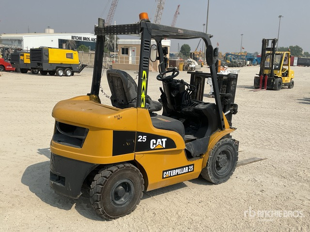 2010 Cat DP25NT 2.5 ton Forklift - 柴油叉车:图3 2010 Cat DP25NT 2.5 ton Forklift - 柴油叉车:图3