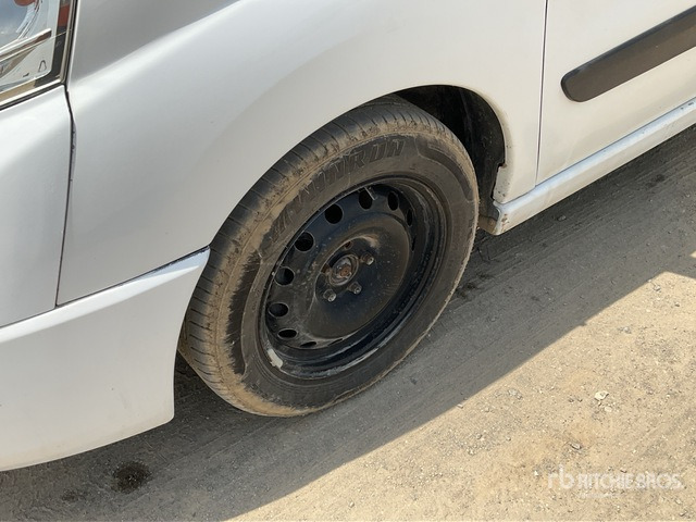 2010 Peugeot Expert Tepee - 小型客车:图5 2010 Peugeot Expert Tepee - 小型客车:图5